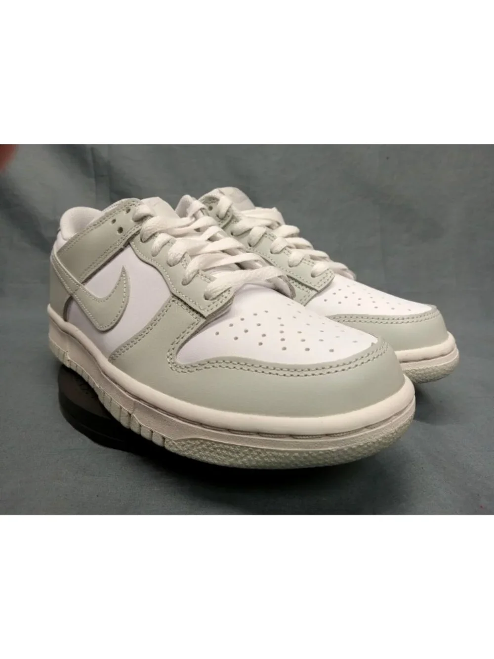 Nike Dunk Low (GS) Sneakers White Silver Photon Dust Boys Size 7 NEW IN BOX!